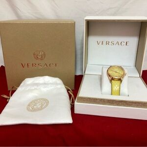 Versace Dafne Lime Green Dial Lime Green Leather  Ladies Watch New Battery 🔋